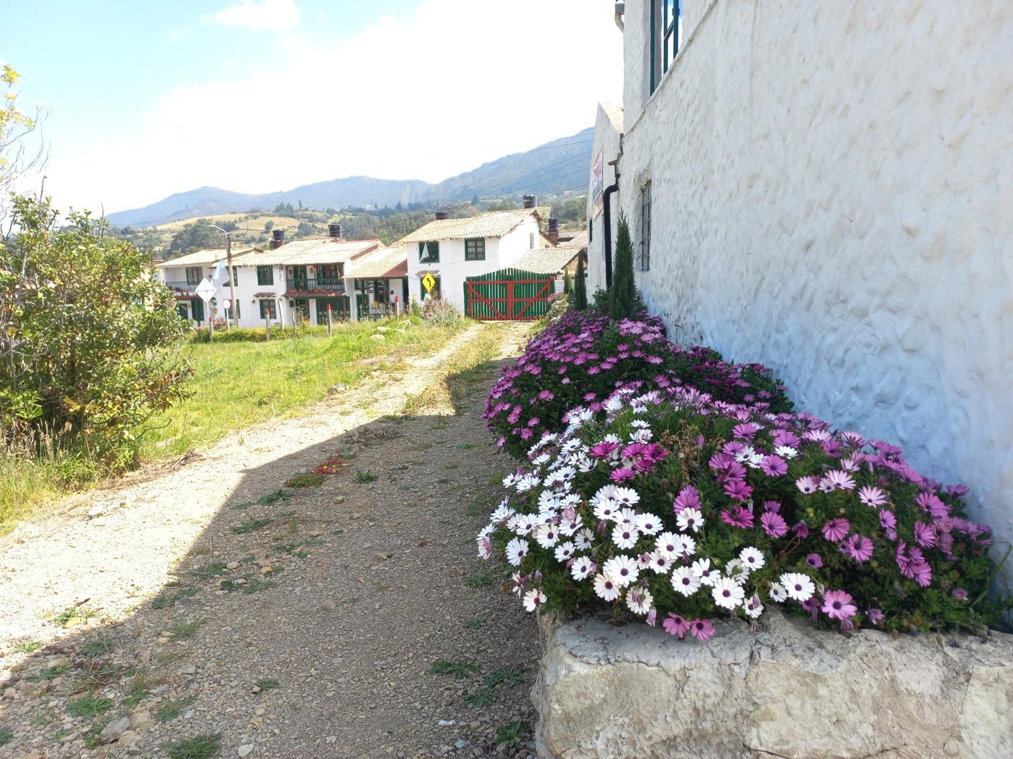 Hospedaje Y Camping Del Rio Monguí Exteriör bild
